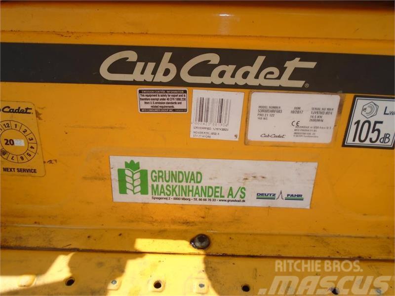 Cub Cadet Z1 L122cm - 2019 - 480 Timer Kompaktni (mali) traktori