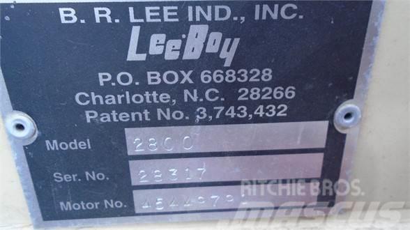 LeeBoy 2800 Dodatna oprema za asfaltne strojeve