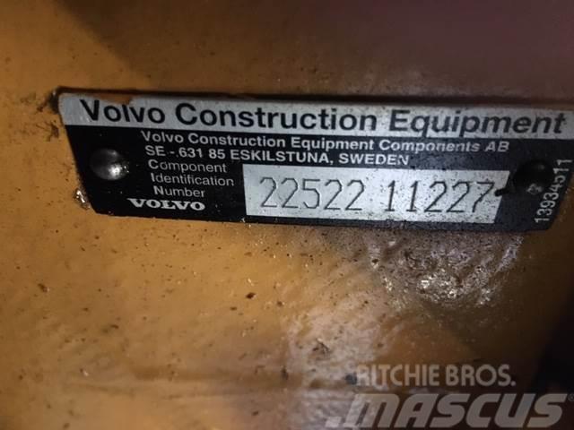  Transmission ex. Volvo L180E snr. 6140 Transmisija