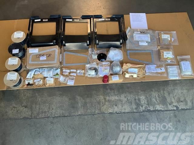 (123) Assorted OH-58 Aircraft Parts Druge komponente