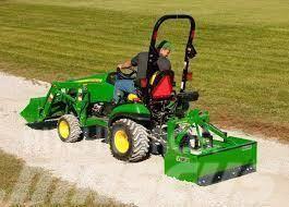 John Deere 1023E Kompaktni (mali) traktori