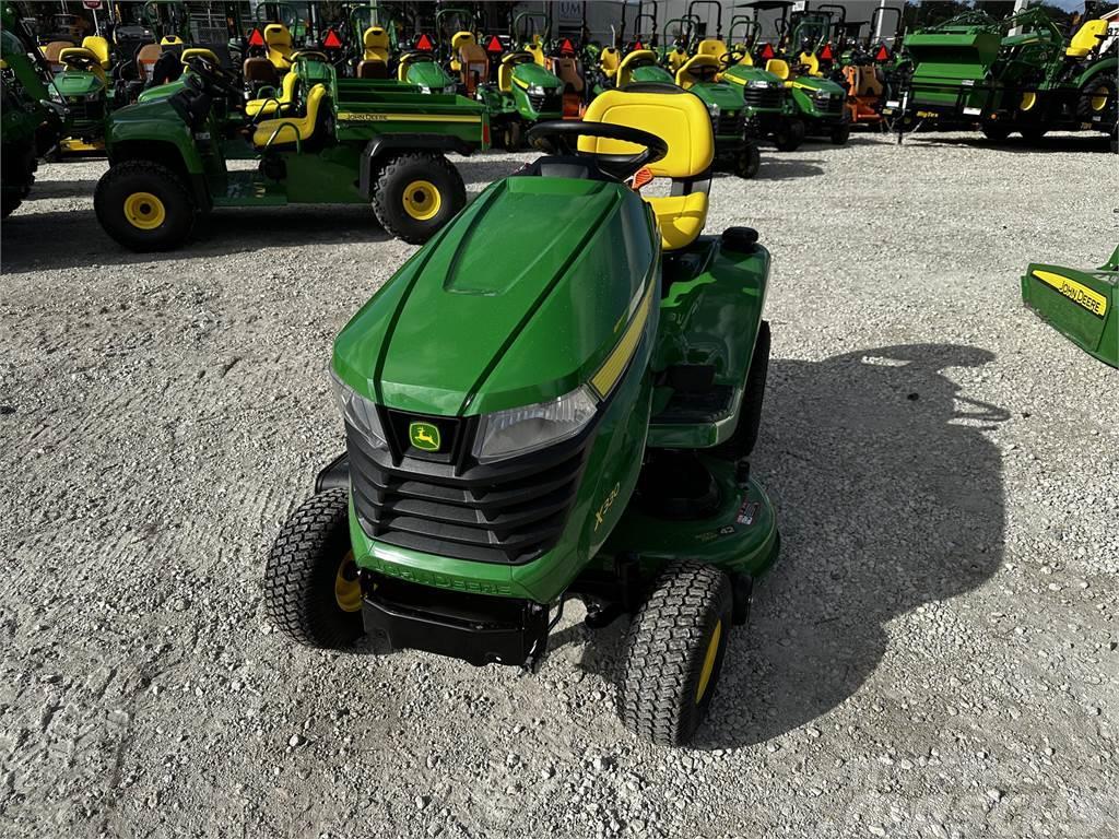 John Deere X330 Kompaktni (mali) traktori