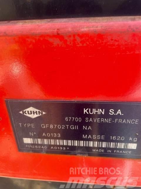 Kuhn GF8702 Okretači i sakupljači sijena