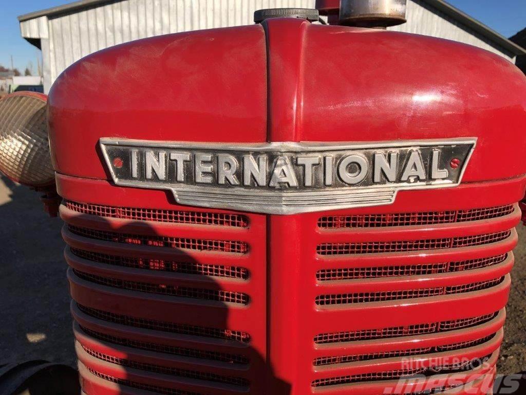 International W4 Traktori