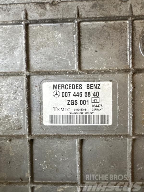 Mercedes-Benz MERCEDES ENGINE ECU A0074465840 Elektronika