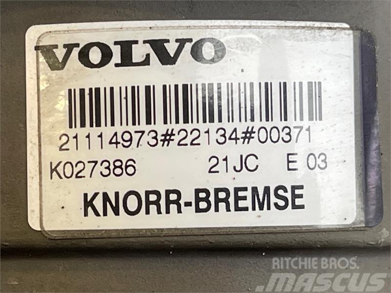 Volvo  FOOT BRAKE MODULE 21114973 Radijatori