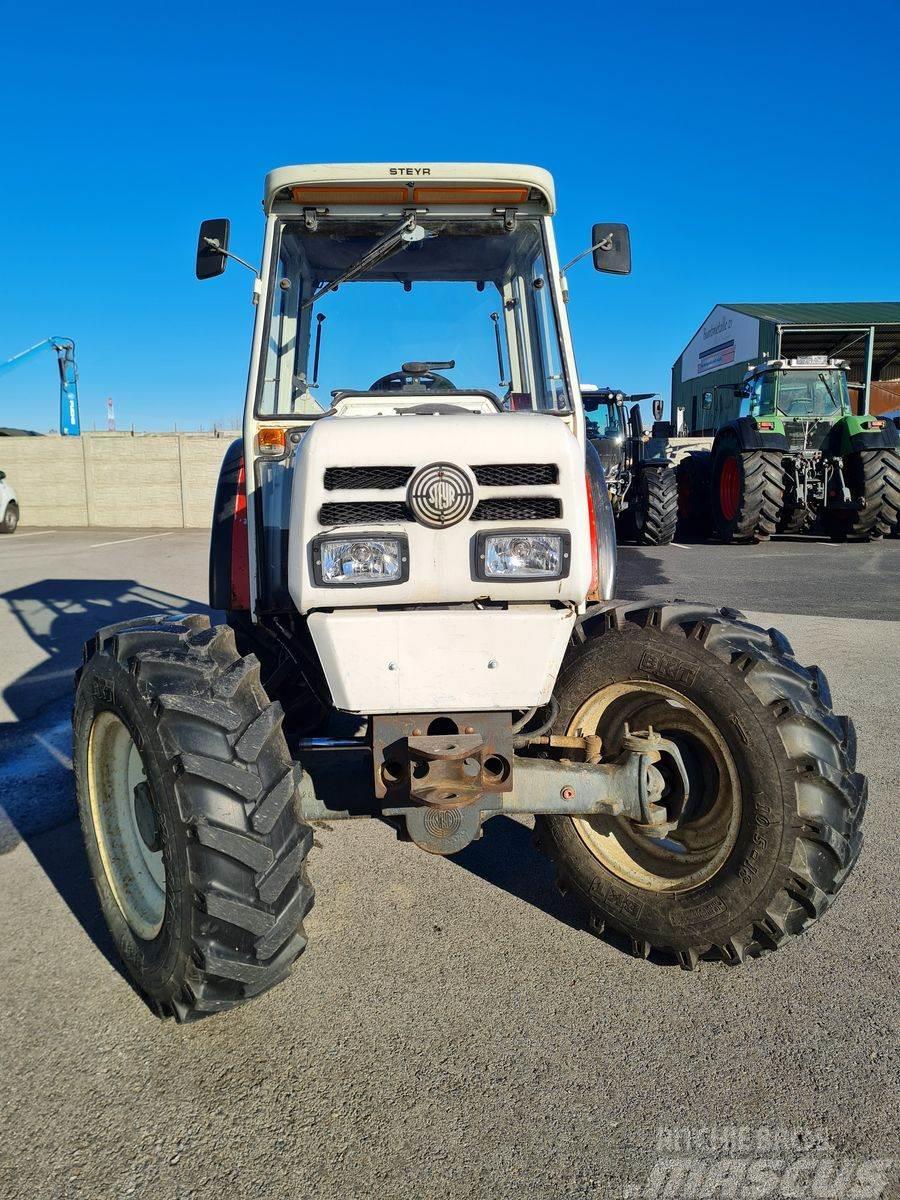 Steyr 8075 A Traktori