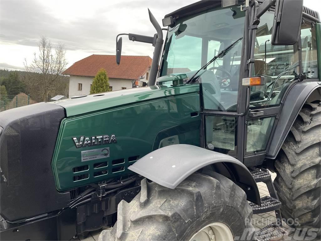 Valtra 6350 HiTech Traktori