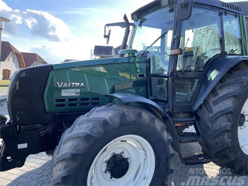 Valtra 6850 HiTech Traktori