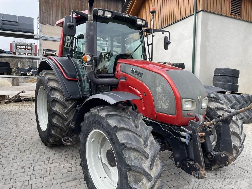 Valtra N 141 Advance Traktori