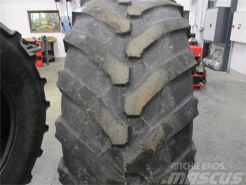 Trelleborg 650/65R38 TM800 1 stk dæk som lige er afmonteret f Gume, kotači i naplatci