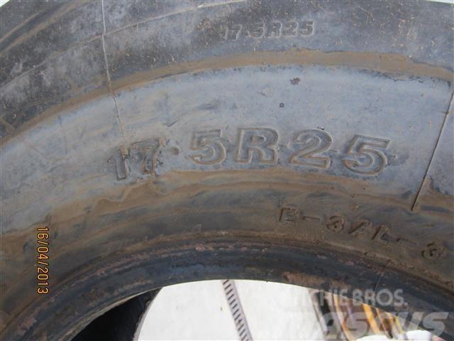 Dunlop 17.5x25 Gume, kotači i naplatci
