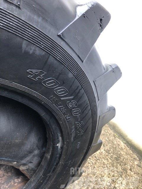 Dunlop 400/80 X 24 Gume, kotači i naplatci