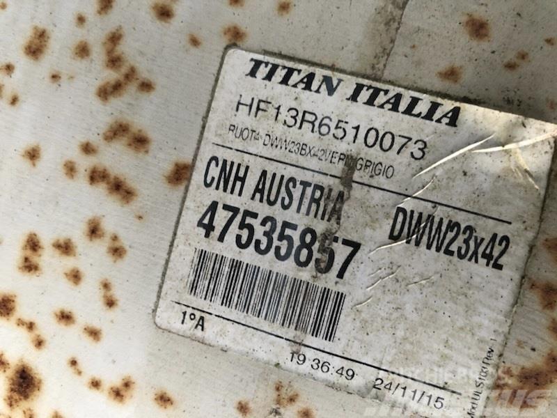 Titan 23x42 10 huls fra NH T7.315 Gume, kotači i naplatci