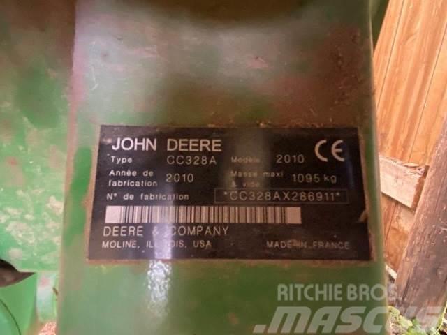 John Deere 328A Uređaji za kosilice