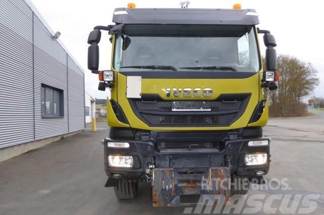 Iveco Trakker 450 mit Kommunalhydraulik Kiper kamioni