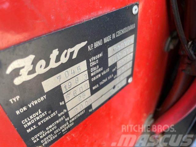 Zetor 7245 4x4 + snow blower vin 924 Traktori
