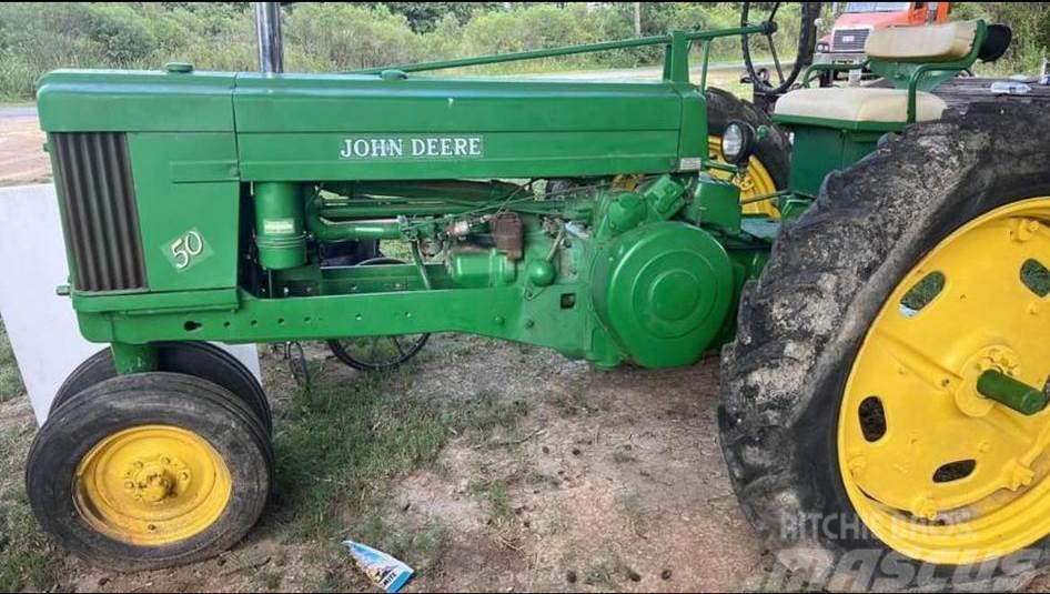 John Deere 50 SERIES Traktori