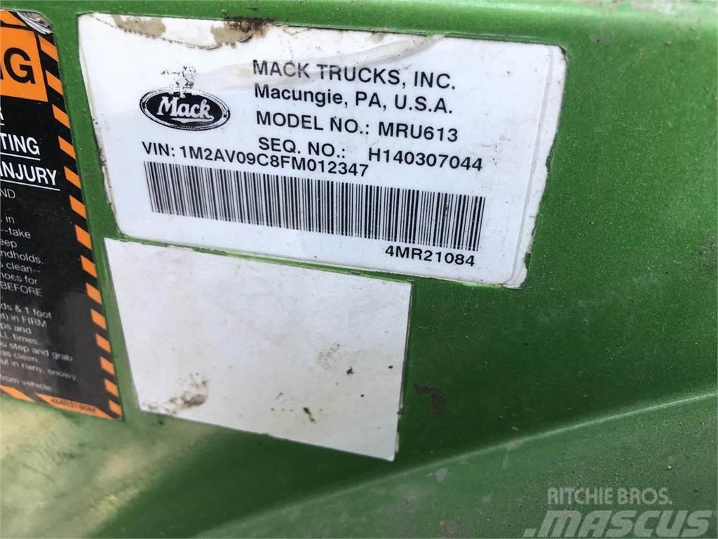 Mack MRU613 Kamioni mikseri za beton