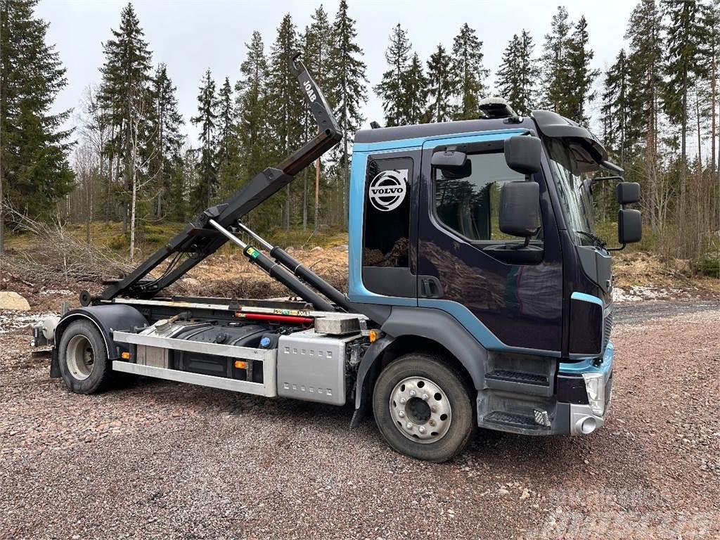 Volvo FL 250 Rol kiper kamioni s kukama za dizanje