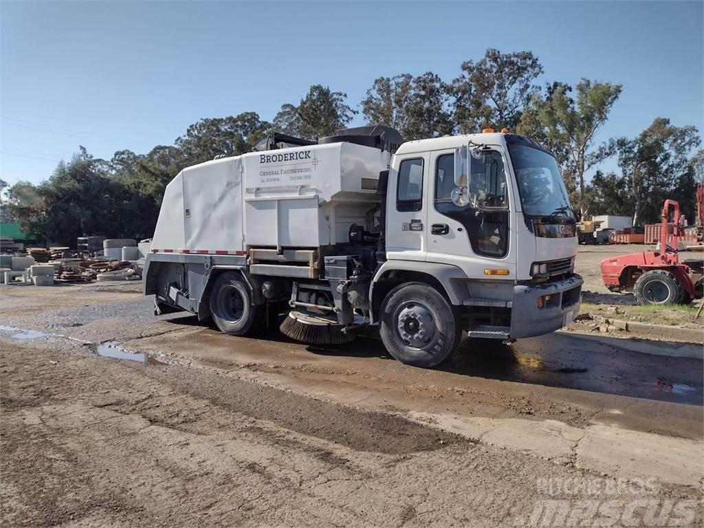 GMC T7500 Kamioni za čišćenje ulica