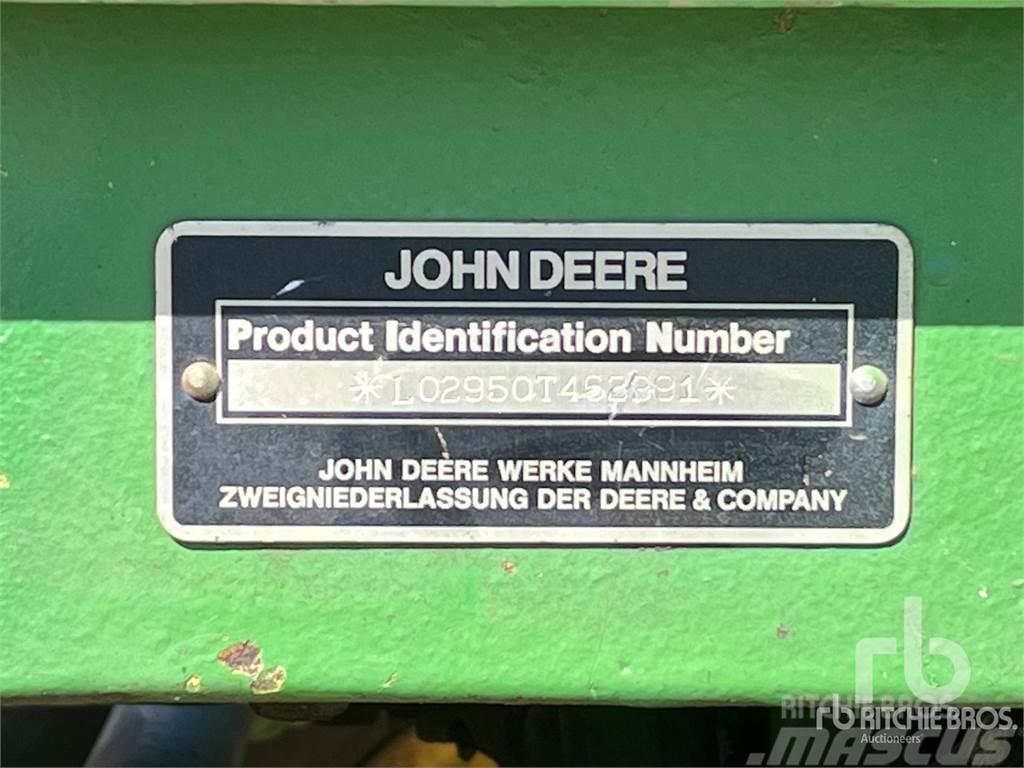 John Deere 2950 Traktori