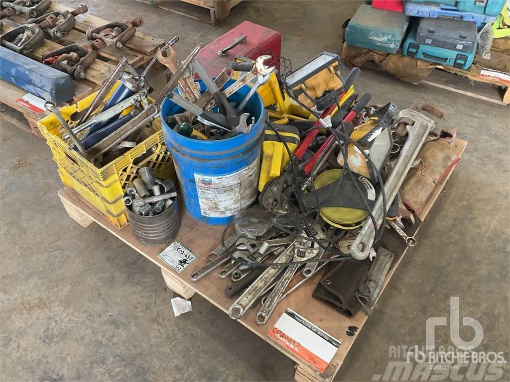  Quantity of Assortment Of Tools Ostalo