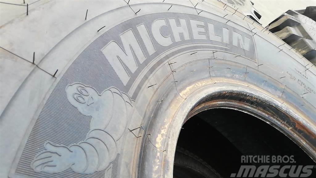 Michelin 23.5R25 Xadn+ 185B NEW DEMOUNT. Gume, kotači i naplatci