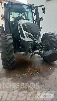 Valtra G115 HIGH TECH Traktori