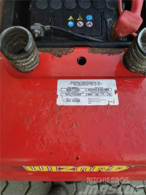 Wizard  Kompaktni (mali) traktori