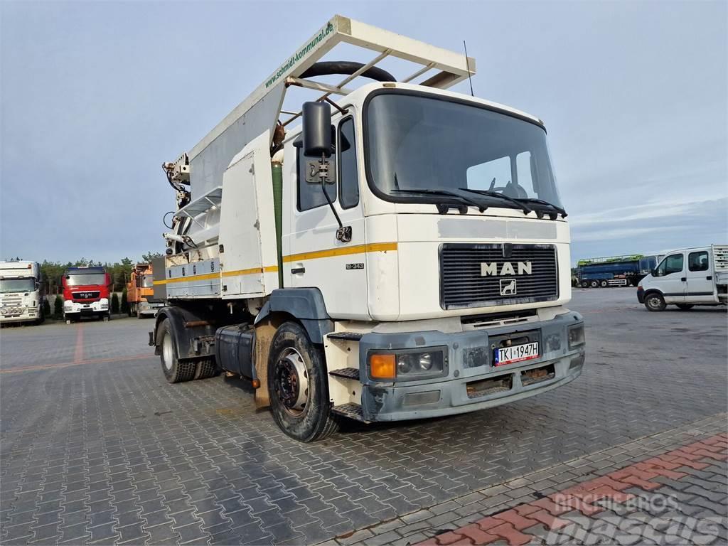 MAN WUKO MORO KOMBI FOR CHANNEL CLEANING Kombiji / vakuumski kamioni