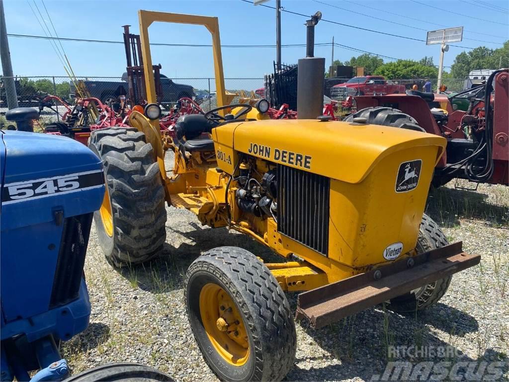 John Deere 301A Šumski traktori