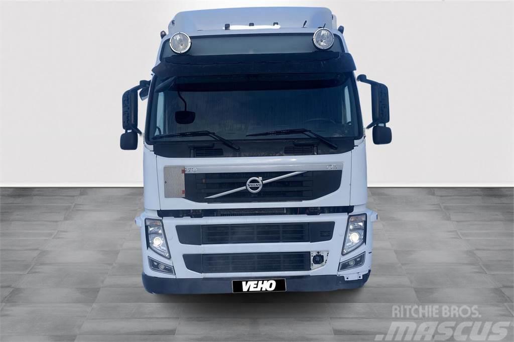 Volvo FM330 Globe kokosivuaukeva Sanduk kamioni
