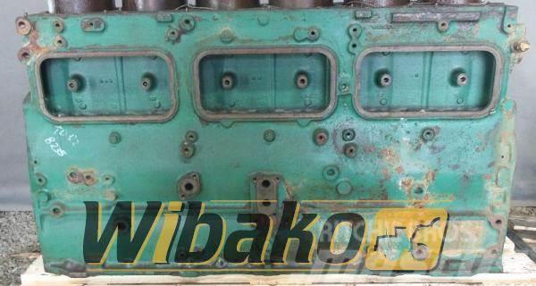 Volvo Block Engine / Motor Volvo TD122KME 161258154 Ostale komponente